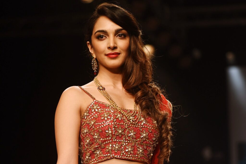 Kiara Advani HD Wallpaper